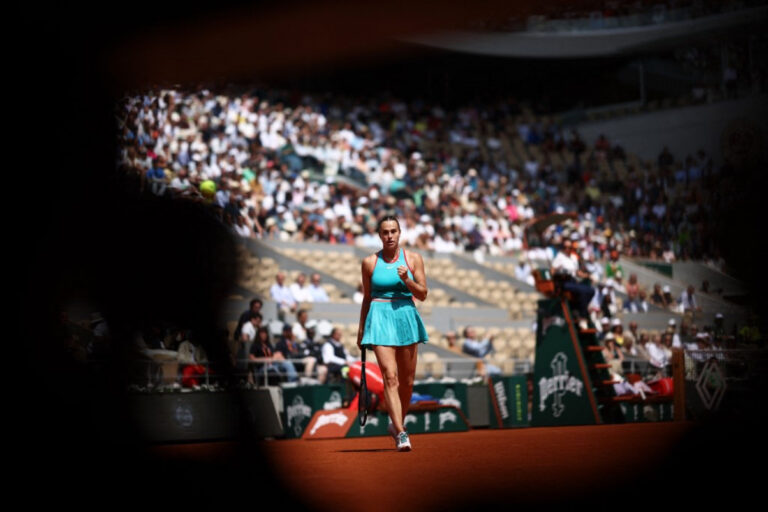 Attachment for Roland Garros 2025: Sabalenka Bertemu Swiatek, Alcaraz Meledak Lesbunyikan